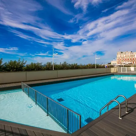 Nouvelle Vague Modern Ocean View W Balcony - Swimming Pool شقة *