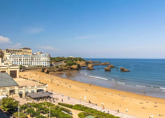 Nouvelle Vague Modern Ocean View W Balcony - Swimming Pool アパート